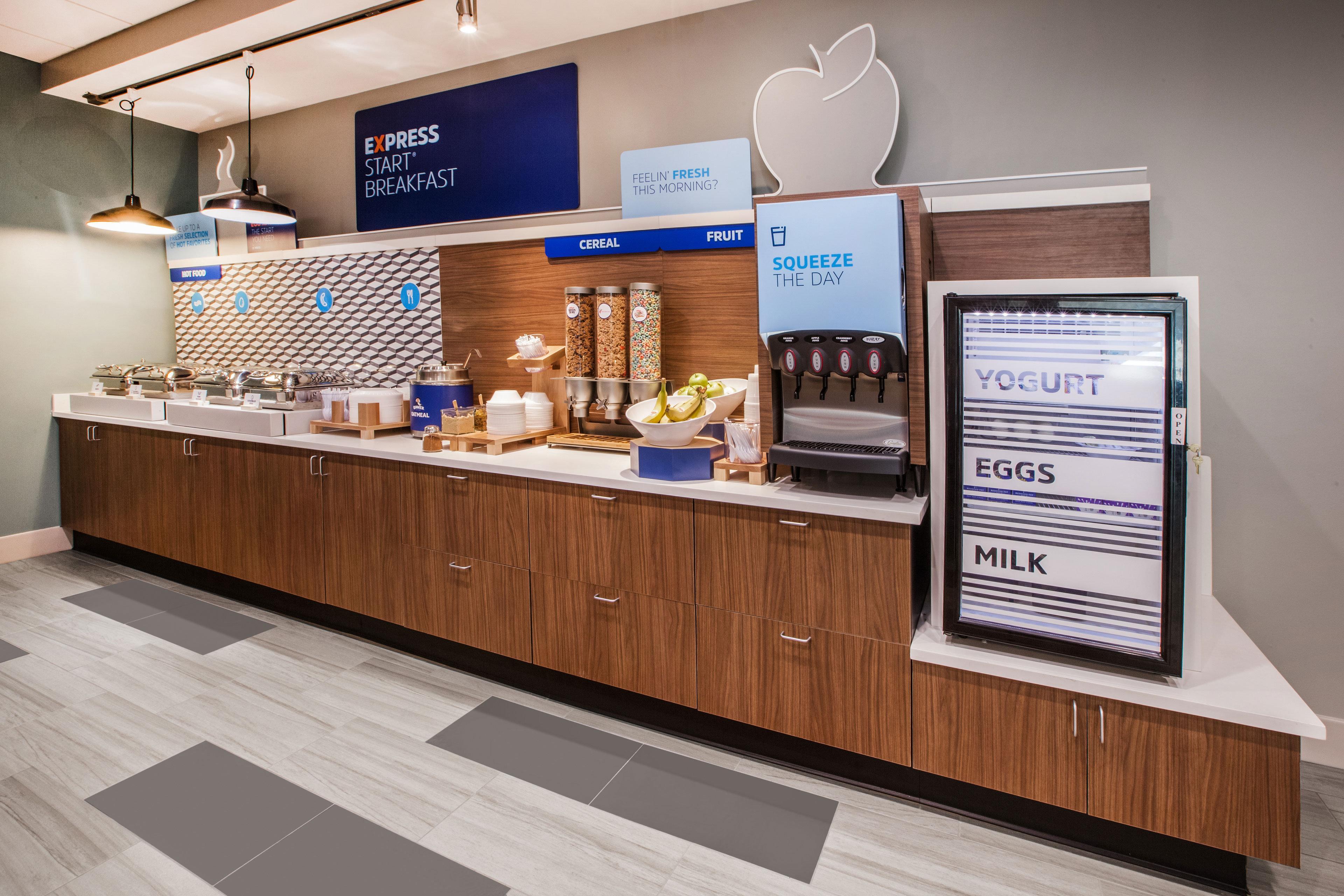 Holiday Inn Express Hotel & Suites Cleveland - Ms By Ihg Exterior foto